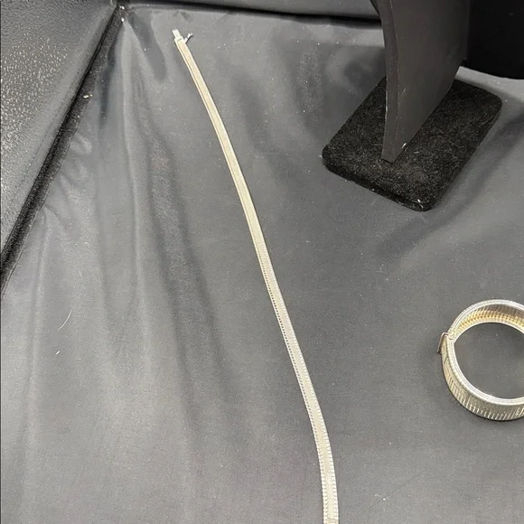 Vintage silver Geometric Necklace with Matching Bracelet - Picture 13 of 17